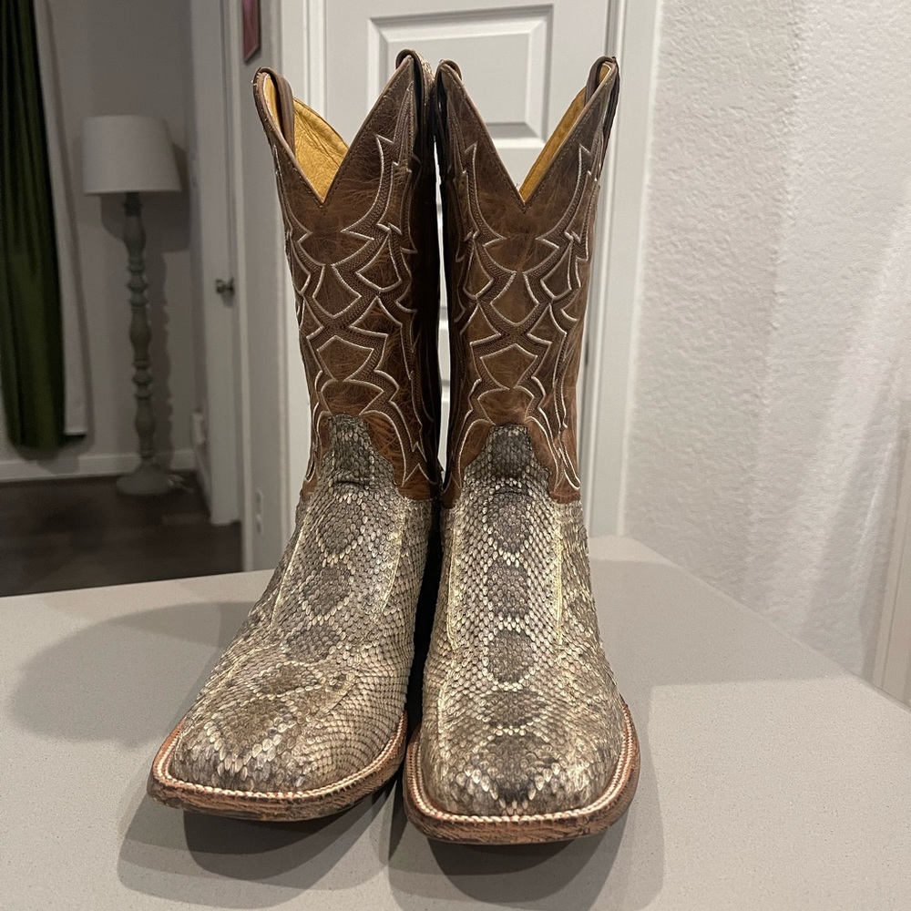 Cavendar’s men’s Rattle Snake boots size 10.5 D